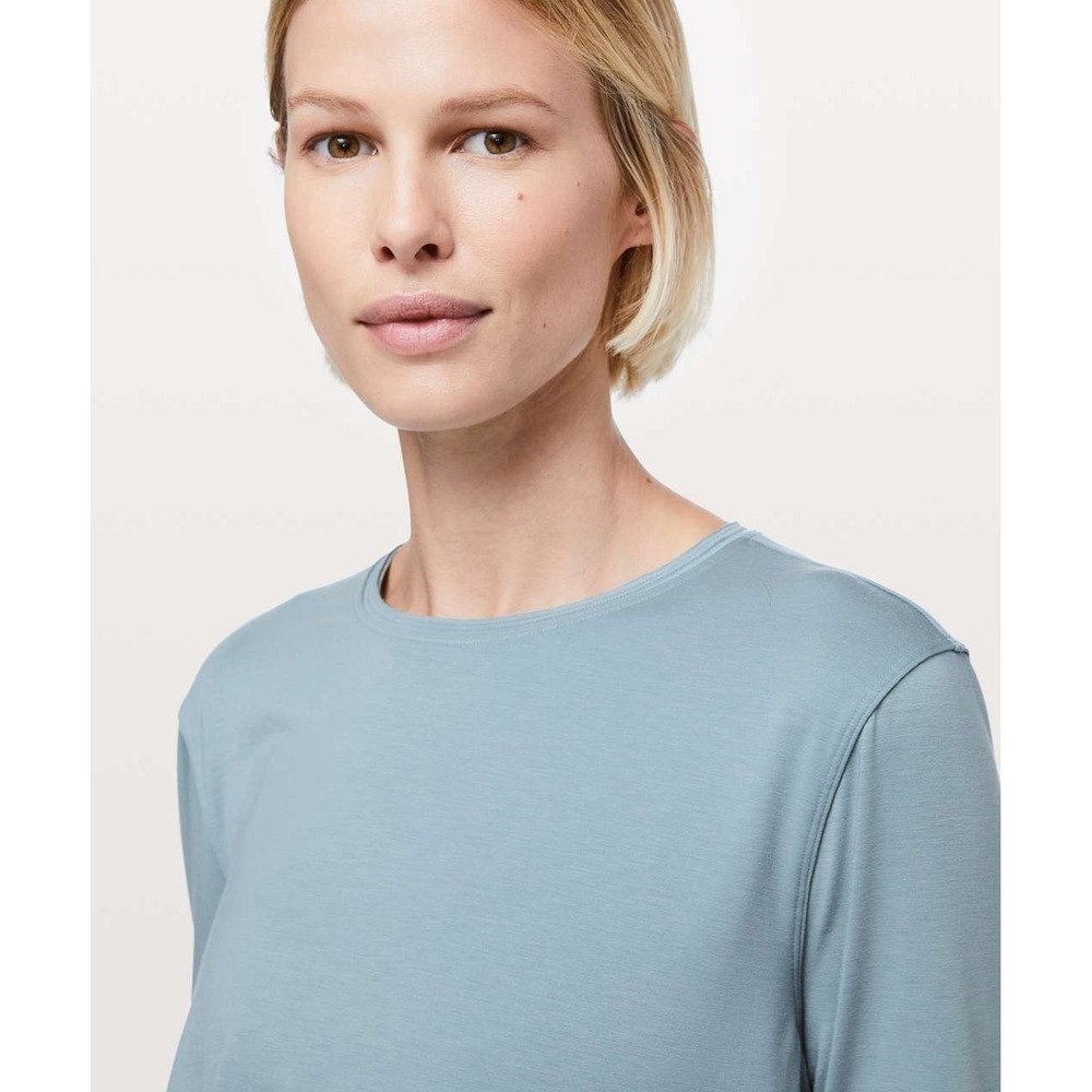 Lululemon Women's Sweetest Day Long Sleeve Tencel Shirt Top in Blue Cast Size 4 - Picture 5 of 16